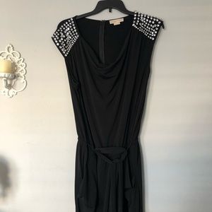 Life of the party! 🖤